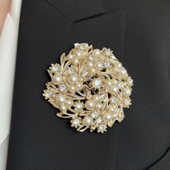 Vintage Jewelry - Gold Pearl and Crystal Floral Brooch - Women's Jewelry